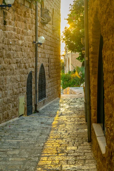 Smalle straat in de oude stad van Jaffa, Tel Aviv, Israël — Stockfoto