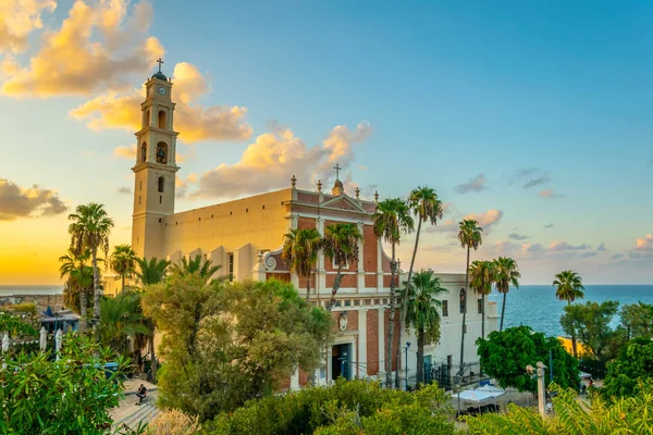 Eglise Saint-Pierre vue depuis les jardins HaPisgah à Jaffa, Tel Av — Photo