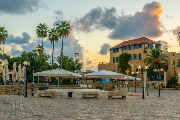 Zonsondergang van het Kdumim plein in Jaffa, Tel Aviv, Israël — Stockfoto
