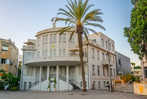 Old town hall called beit Ha'ir at Bialik square in Tel Aviv, Is — Stock Photo, Image