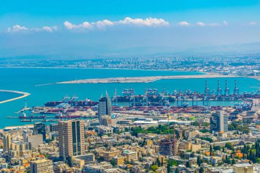 Haifa, İsrail'in bağlantı noktasının havadan görünümü