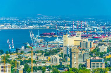 Haifa, İsrail'in bağlantı noktasının havadan görünümü