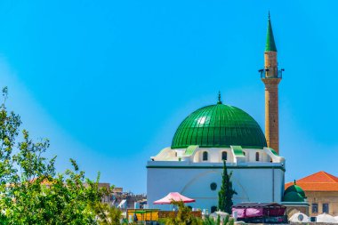 Al Jazzar Camii, İsrail tarafından hakim Akko Cityscape