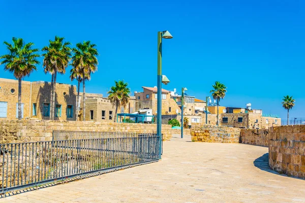 Medieval wall protecting Acre/Akko from the mediterranean sea in — Stock Photo, Image