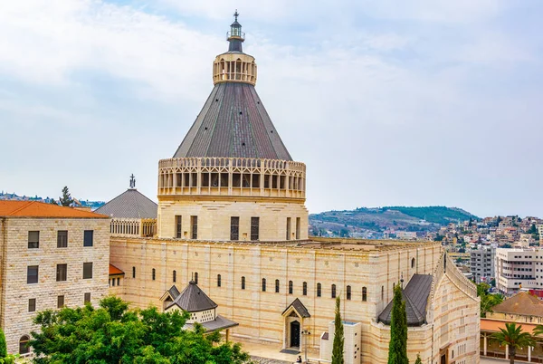 Paisaje urbano de Nazaret con Basílica de la Anunciación, Israel — Foto de Stock