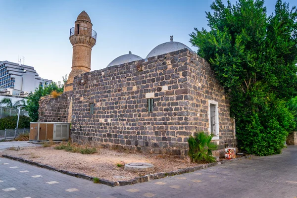 Vista al atardecer de la mezquita al bahr en Tiberias, Israel — Foto de Stock