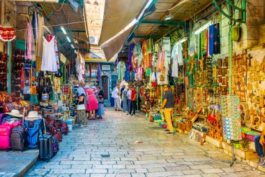 Kudüs, İsrail, 7 Eylül 2018: İnsanlar arasında gezinme