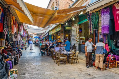Kudüs, İsrail, 8 Eylül 2018: İnsanlar arasında gezinme