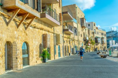 Tel Aviv, İsrail, 9 Eylül 2018: İnsanlar throug geziniyor