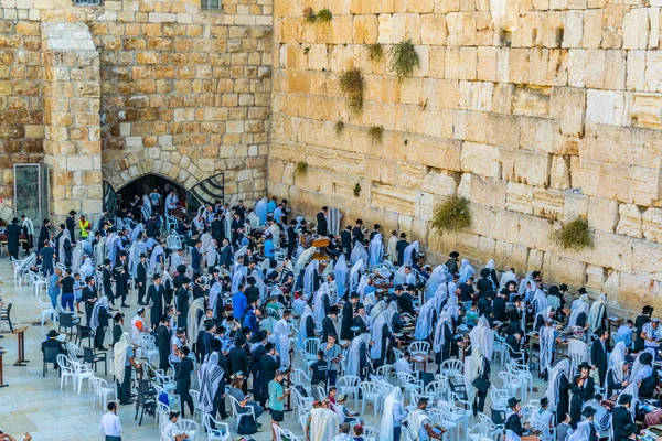 Kudüs, İsrail, 9 Eylül 2018: İnsanlar, dua ediyorlar 