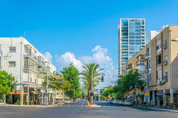 Tel Aviv, İsrail, 10 Eylül 2018: Schlomo ibn Gabirol sokak