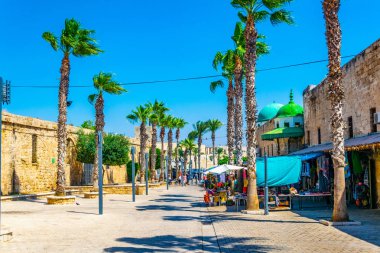 Acre, İsrail, 12 Eylül 2018: Street al Jazzar m önünde