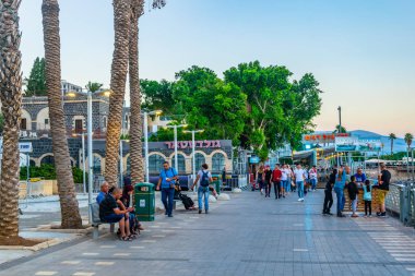 Tiberias, İsrail, 14 Eylül 2018: Gün batımı görünümü Seaside pro