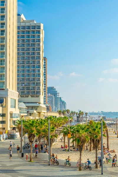 TEL AVIV, ISRAEL, SETEMBRO 10, 2018: Vista do passeio marítimo — Fotografia de Stock