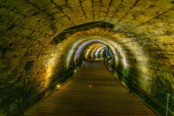 Akko, Israël, September 12, 2018: Templar de tunnel in de oude om — Stockfoto