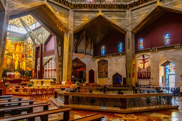 Nazareth (Israël), 13 September 2018: Interieur van de basiliek van een — Stockfoto