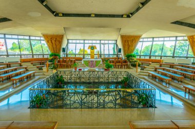 Capernaum, İsrail, 15 Eylül 2018: İç modern bir Chur