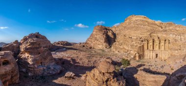 Manastır mezar: Petra, Jordan