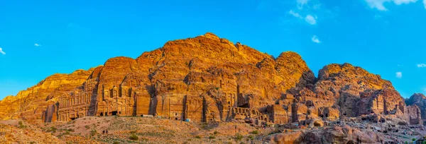 Tombeaux de l'Urne, de la Soie, de Corinthe et du Palais à Pétra, Jordanie — Photo