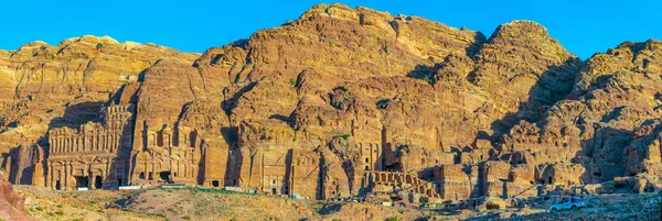 Urna, a selyem, a korinthoszi és a palota sírok: petra, Jordánia — Stock Fotó