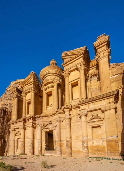 Graf van het klooster in Petra, Jordan — Stockfoto