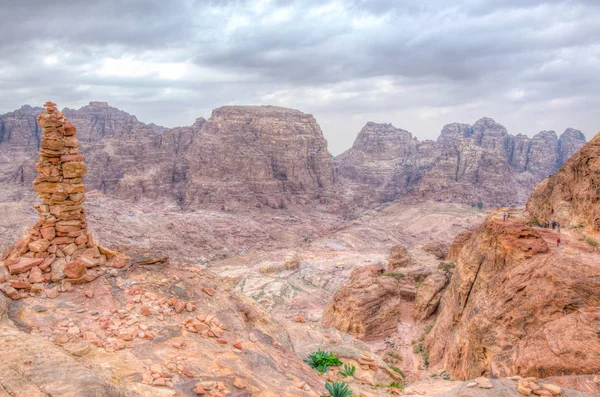 Ruínas do alto lugar de sacrifício em Petra, Jordânia — Fotografia de Stock