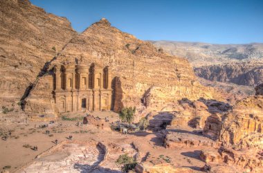Manastır mezar: Petra, Jordan