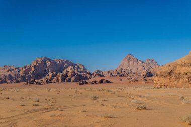wadi rum çölde Ürdün peyzaj 