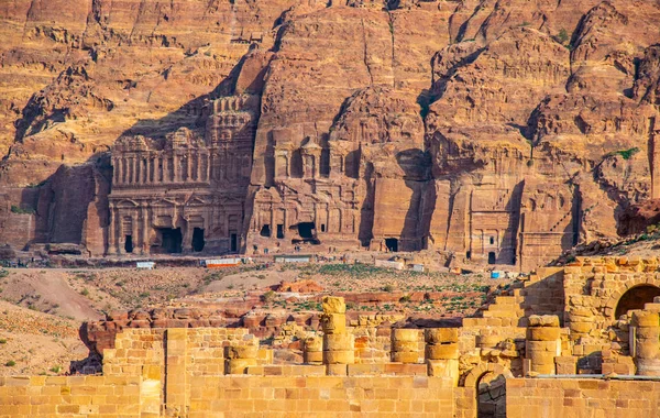 Seda, Corinto e túmulos do Palácio em Petra, Jordânia — Fotografia de Stock