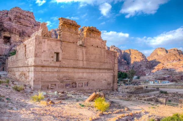 Qasr al Bint en Petra, Jordania — Foto de Stock