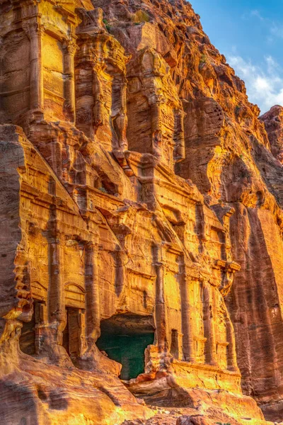 Tumba corintia en petra, Jordania — Foto de Stock