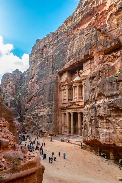 Al Khazneh hrobka, nazývané také ministerstvo financí na Petra, Jordánsko — Stock fotografie