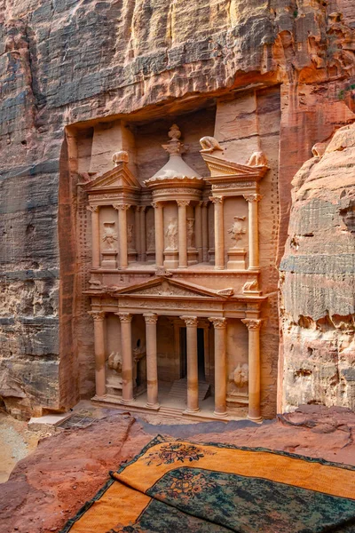 Al Khazneh graf een afkorting voor schatkist in Petra, Jordan — Stockfoto