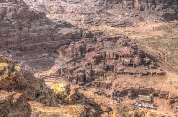 Flygfoto över antika teatern i Petra, Jordanien — Stockfoto