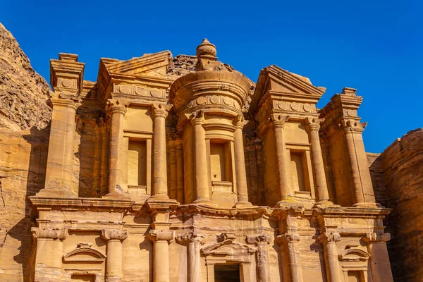 Manastır mezar: Petra, Jordan — Stok fotoğraf