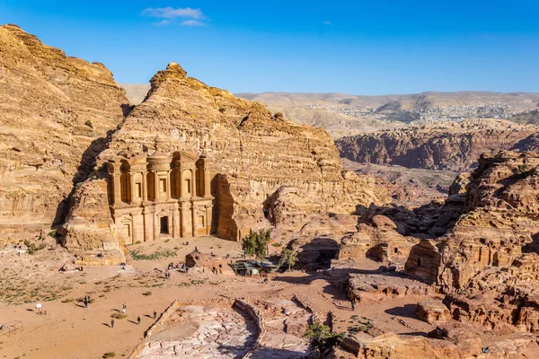 Túmulo do mosteiro em Petra, Jordânia — Fotografia de Stock