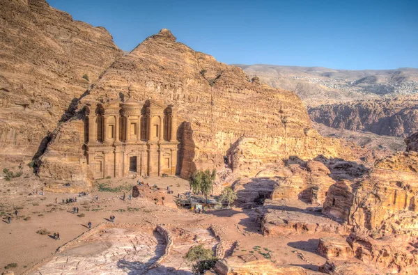 Túmulo do mosteiro em Petra, Jordânia — Fotografia de Stock