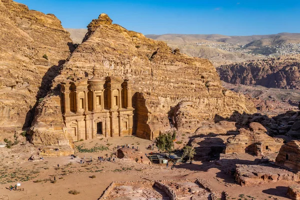 Túmulo do mosteiro em Petra, Jordânia — Fotografia de Stock