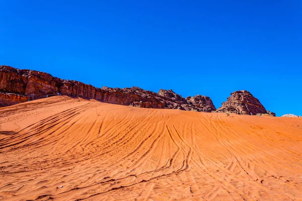 Landschap van wadi rum woestijn in Jordanië — Stockfoto