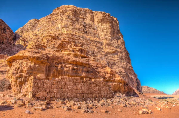 Ruínas da casa de Lawrence no deserto de Wadi Rum, Jordânia — Fotografia de Stock