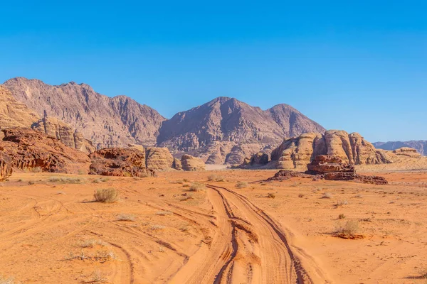 ヨルダンのワディ ・ ラムの砂漠の風景 — ストック写真
