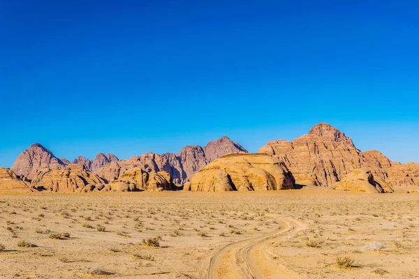 Landscape of Wadi Rum desert in Jordan — Stock Photo, Image