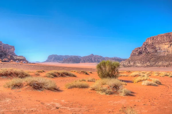 ヨルダンのワディ ・ ラムの砂漠の風景 — ストック写真