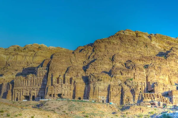 Název URN, hedvábí, Korintský a palác hrobky na petra, Jordánsko — Stock fotografie