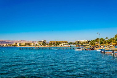 Akabe, Ürdün, 31 Aralık 2018: cam - alt tekneler, demirleme 