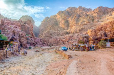 Petra, Jordan, 3 Ocak 2019: Turist tezgahı Siq Kanyon lea