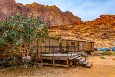 Wadi Rum, Ürdün, 5 Ocak 2019: yer alan bir eski tren 