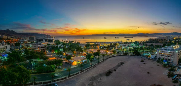 AQABA, JORDAN, DECEMBER 31, 2018: Aerial view of Aqaba with Sharif Al Hussein Bin Ali mosque, Jordan — Stock Photo, Image