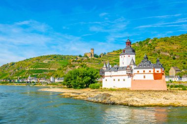 Bir gümrük checkpo olarak hizmet için kullanılan pfalzgrafenstein kale