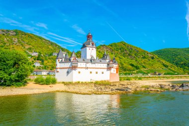 Bir gümrük checkpo olarak hizmet için kullanılan pfalzgrafenstein kale